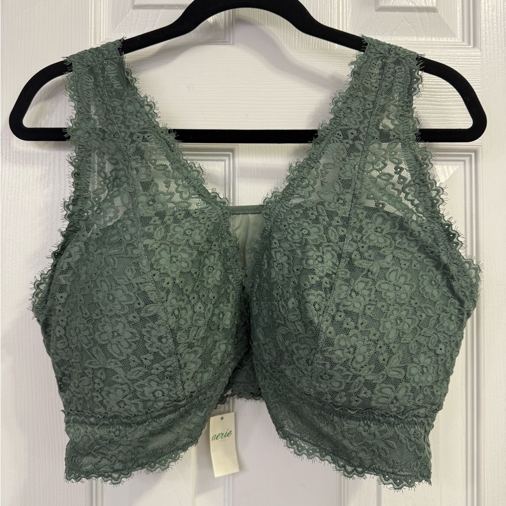 Aerie Eyelash Lace Padded Plunge Bralette